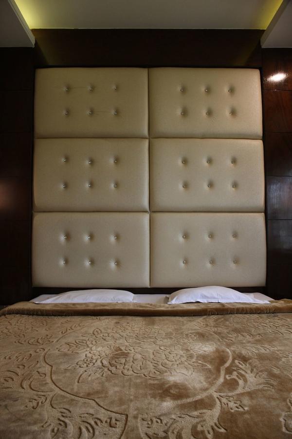 Hotel Welcome Palace Agartala Esterno foto