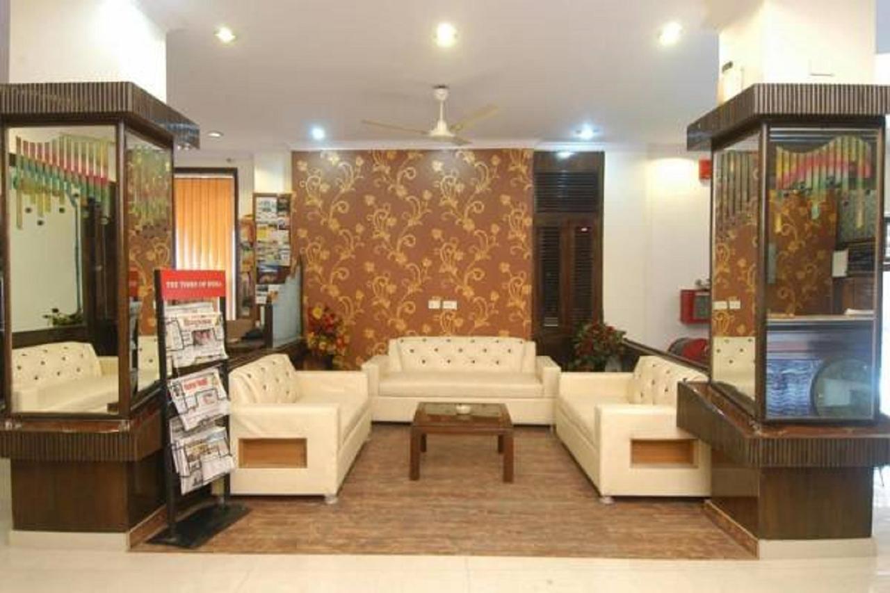 Hotel Welcome Palace Agartala Esterno foto